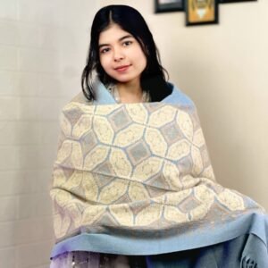 স্টোন এবং সুতার কাজ করা  3